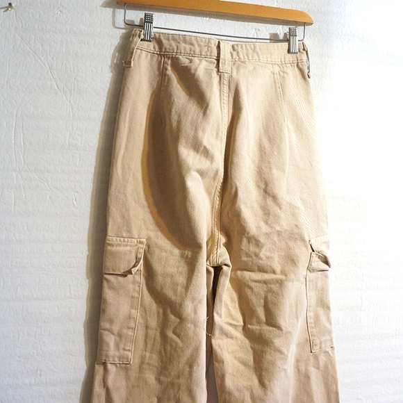 Zara Pants - Zara High Rise Straight Cargo Cream pants